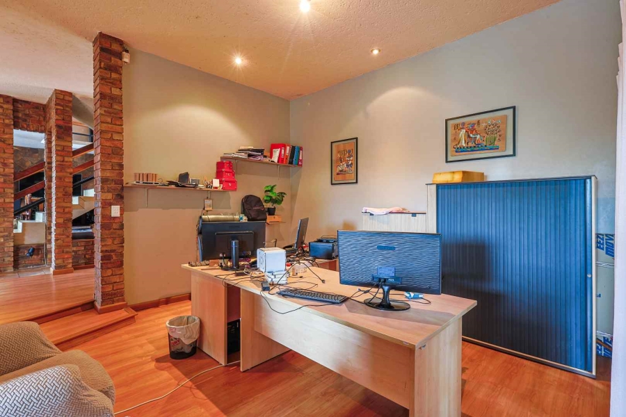 4 Bedroom Property for Sale in Hartbeespoort North West